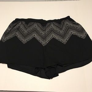 EUC Size 4 Torrid Double Layer Loose Shorts